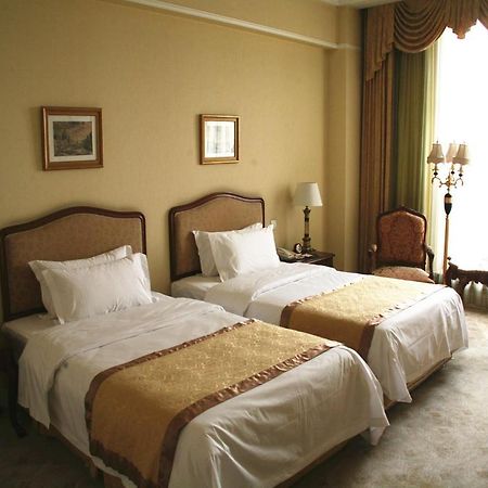 Beijing Chateau Laffitte Hotel Room photo